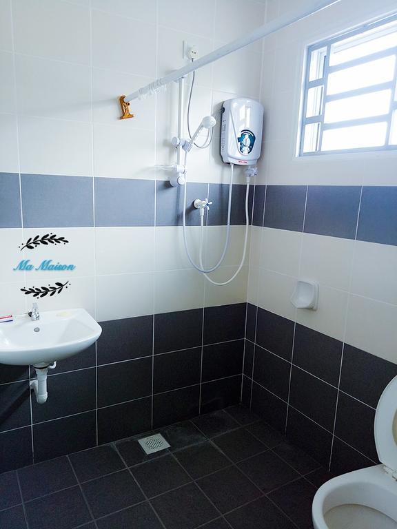 Sri Manjung Ma Maison Homestay Lumut Buitenkant foto